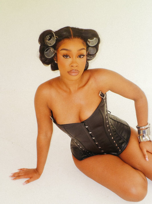 How to Wear a Corset Without Losing Your Breath or Confidence